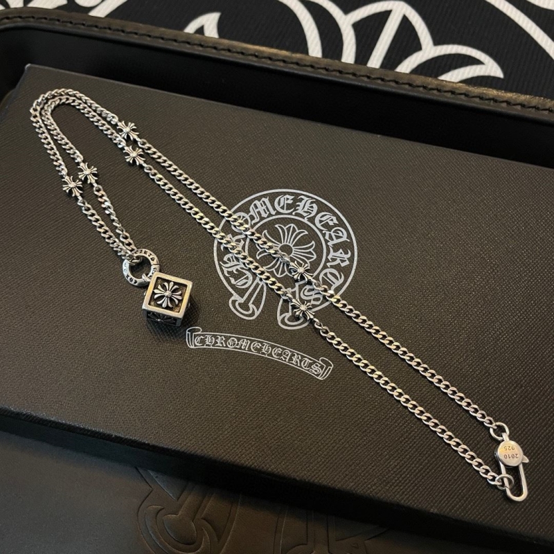 Ch**me He**ts necklaces